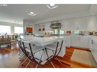 Photo #5: 22085228 Listing 