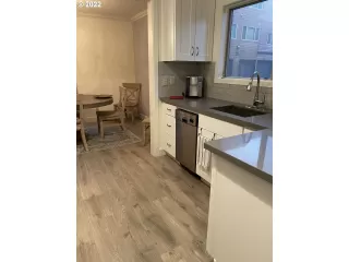 Photo #2: 22085427 Listing 