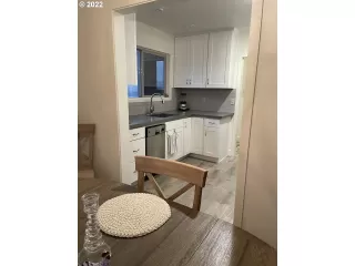 Photo #3: 22085427 Listing 