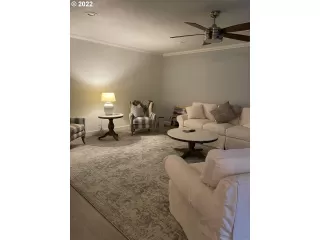 Photo #5: 22085427 Listing 