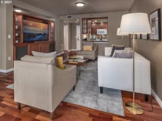 Photo #3: 22085903 Listing