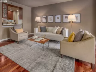 Photo #4: 22085903 Listing