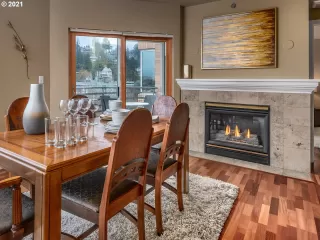 Photo #5: 22085903 Listing