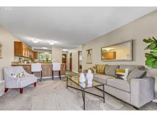 Photo #2: 22086206 Listing