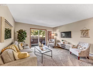 Photo #3: 22086206 Listing