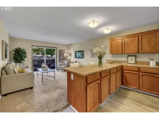 Photo #6: 22086206 Listing