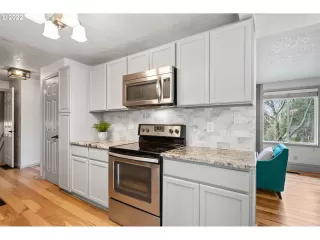 Photo #1: 22086614 Listing