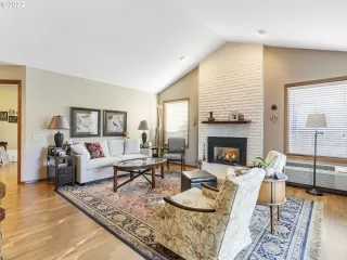 Photo #2: 22086835 Listing 