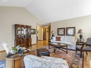 Photo #5: 22086835 Listing 