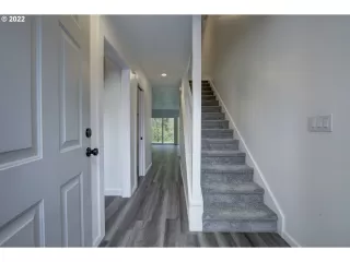 Photo #4: 22087780 Listing