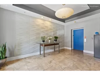 Photo #5: 22088065 Listing