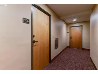 Photo #6: 22088841 Listing