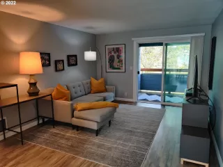 Photo #1: 22088981 Listing