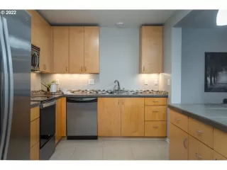 Photo #4: 22089212 Listing