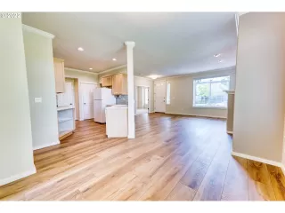 Photo #6: 22089330 Listing 