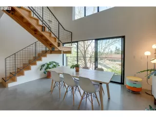 Photo #4: 22089905 Listing