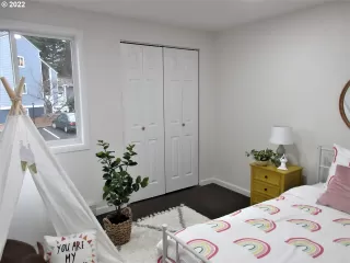 Photo #6: 22090788 Listing