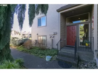 Photo #5: 22092073 Listing