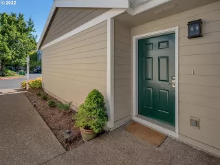 Photo #3: 22092402 Listing 