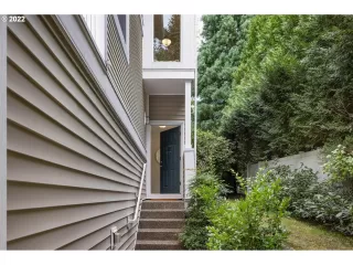 Photo #3: 22092824 Listing