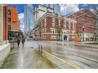 Photo #2: 22093787 Listing