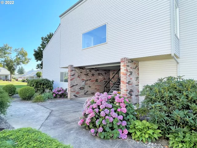 MLS: 22094144 Condo For Sale