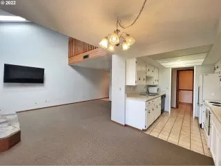 Photo #4: 22094144 Listing 