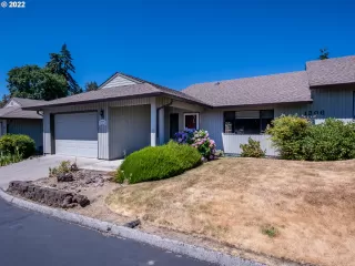 Photo #3: 22095179 Listing