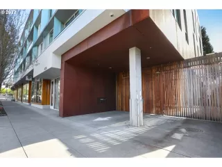 Photo #3: 22097950 Listing