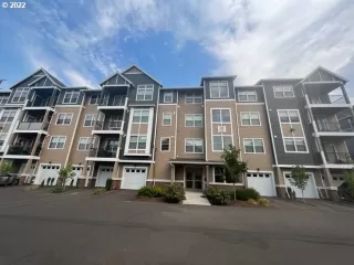 Photo #1: 22098072 Listing