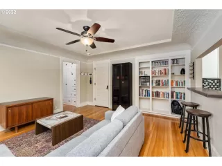 Photo #1: 22098195 Listing 