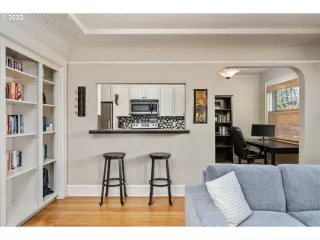 Photo #2: 22098195 Listing 