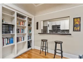 Photo #3: 22098195 Listing 