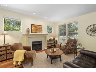 Photo #4: 22098220 Listing 