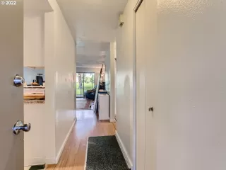 Photo #3: 22098591 Listing 