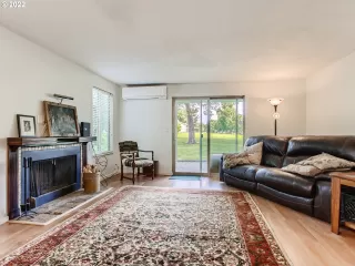 Photo #4: 22098591 Listing 