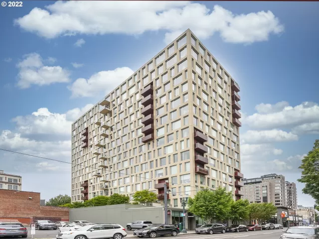 MLS: 22099344 Condo For Sale