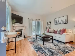 Photo #3: 22099535 Listing 