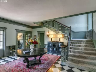 Photo #2: 22100008 Listing