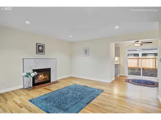 Photo #4: 22100482 Listing 