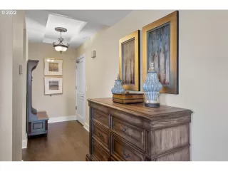 Photo #2: 22100794 Listing