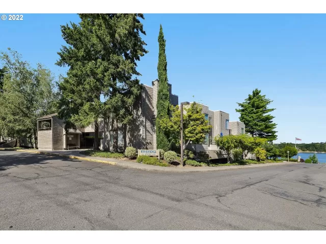 MLS: 22102747 Condo For Sale