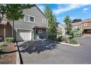 Photo #2: 22103223 Listing 