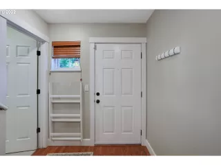 Photo #5: 22103223 Listing 