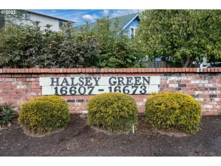 Photo #1: 22103408 Listing