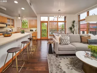 Photo #4: 22103724 Listing 