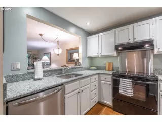 Photo #2: 22105290 Listing