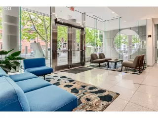 Photo #2: 22105361 Listing