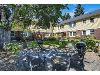 Photo #2: 22105486 Listing 