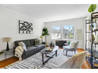 Photo #5: 22105486 Listing 